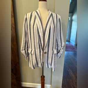 NWOT Relaxed fit linen blend light weight blazer, Size Medium
